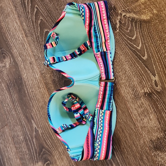 Colourful striped bikini - Picture 5 of 6